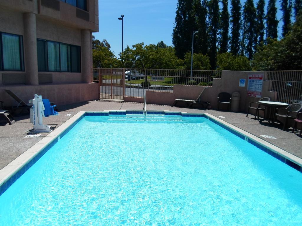 Comfort Inn Silicon Valley East Fremont Exteriör bild
