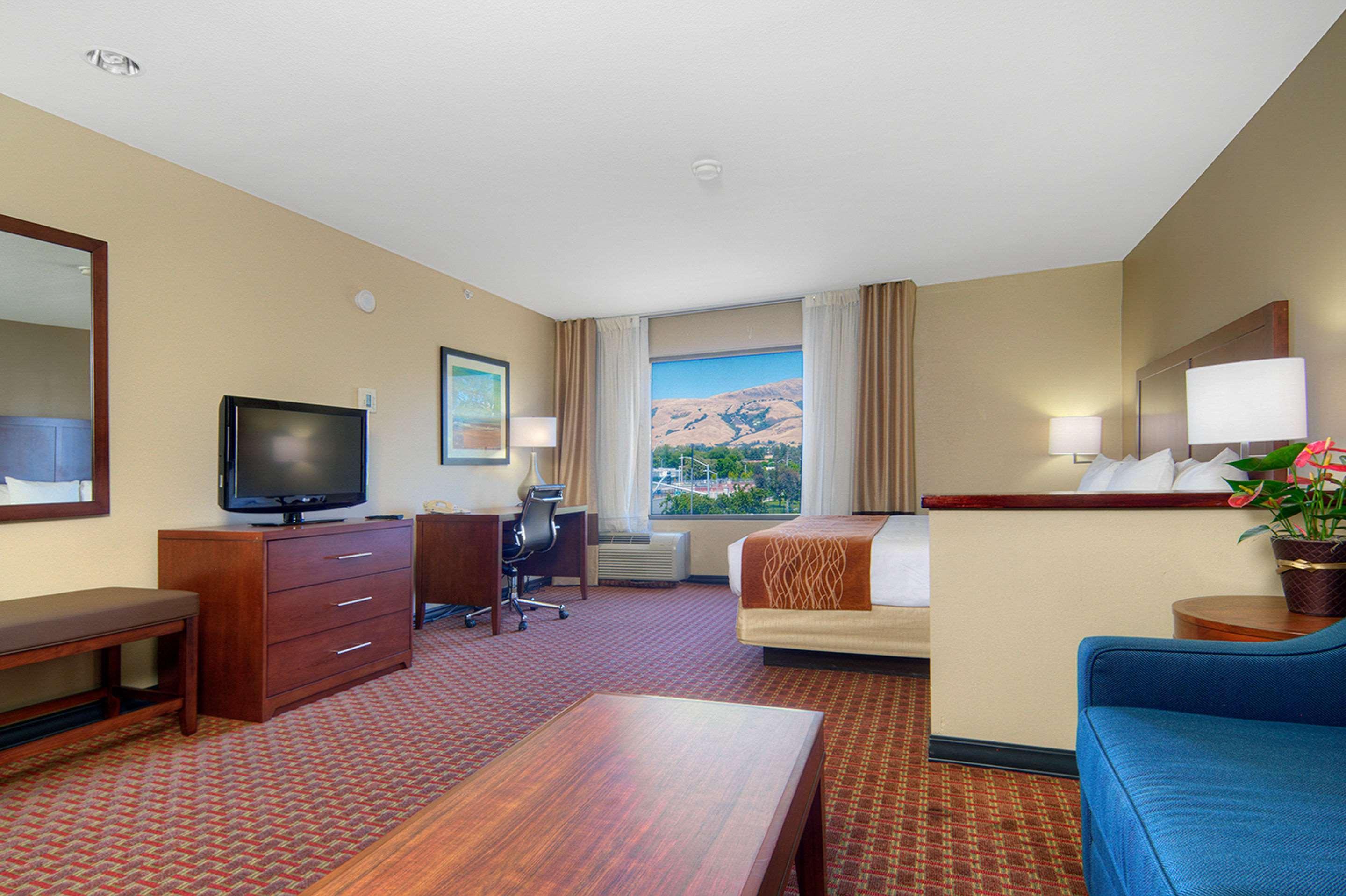 Comfort Inn Silicon Valley East Fremont Exteriör bild
